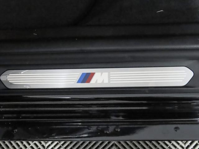 new 2025 BMW X4 car, priced at $63,600