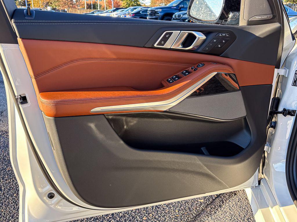 new 2026 BMW X7 car, priced at $123,130