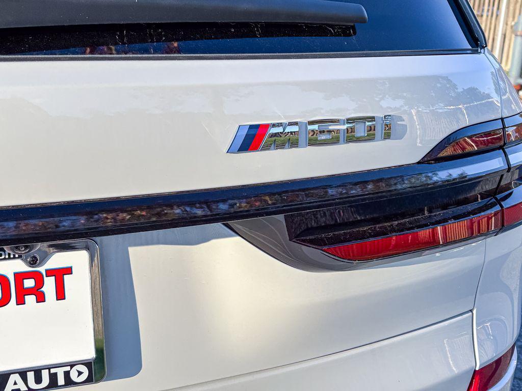 new 2026 BMW X7 car, priced at $123,130