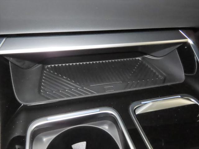 new 2025 BMW 740 car, priced at $106,475