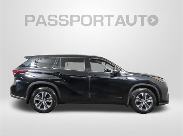 used 2021 Toyota Highlander car, priced at $33,995