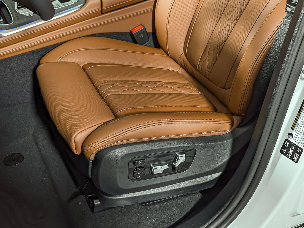 new 2026 BMW ALPINA XB7 car, priced at $162,925