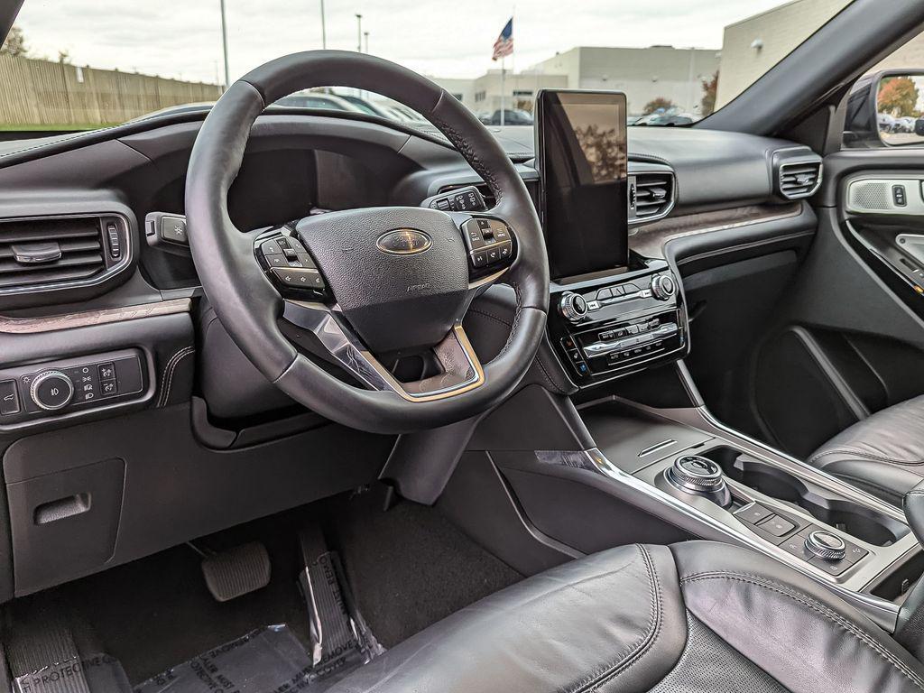 used 2022 Ford Explorer car, priced at $33,995