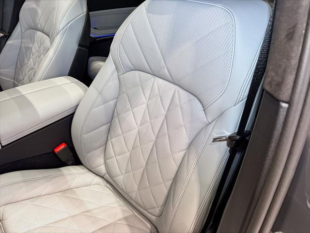 new 2025 BMW X7 car, priced at $101,850