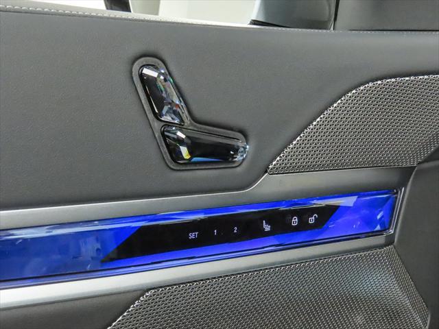 new 2025 BMW i7 car, priced at $113,125
