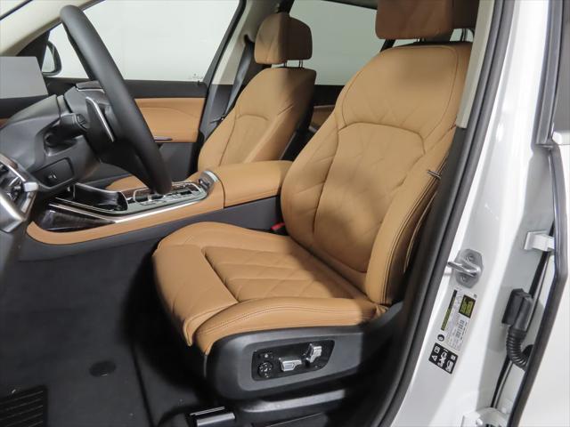new 2025 BMW X7 car, priced at $94,310