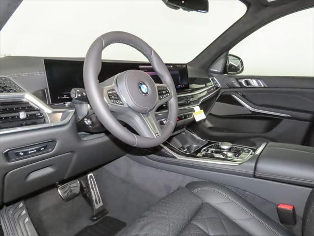 new 2025 BMW X7 car, priced at $95,975