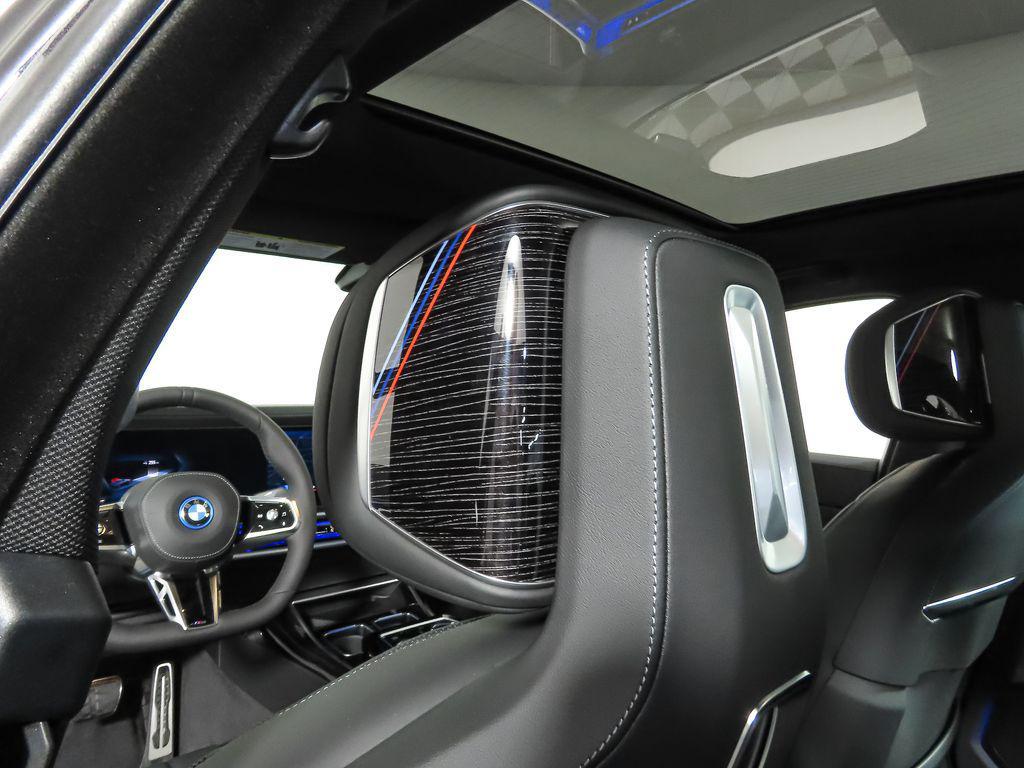 new 2025 BMW i7 car, priced at $115,425