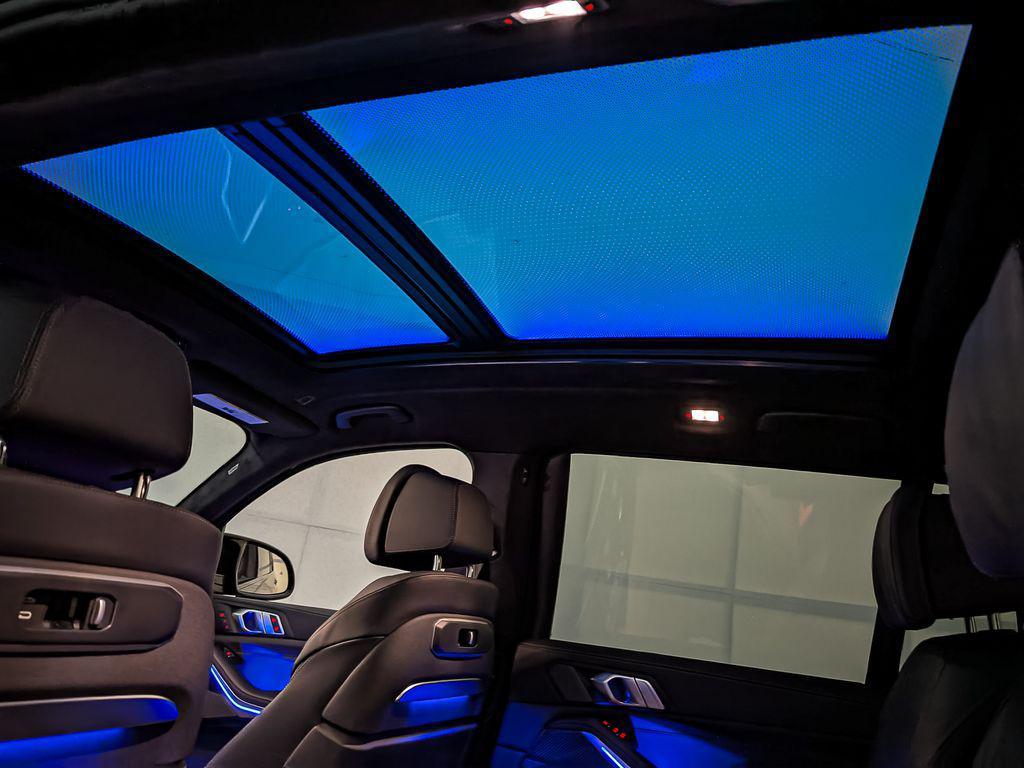 new 2026 BMW X7 car, priced at $123,595