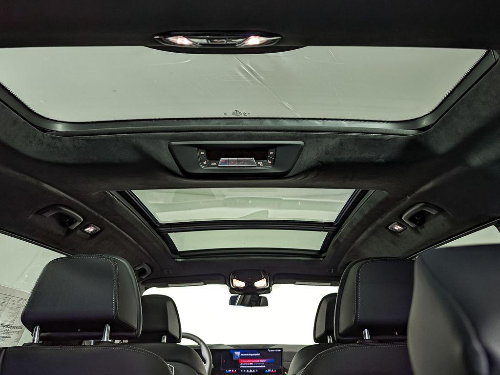 new 2026 BMW X7 car, priced at $123,595