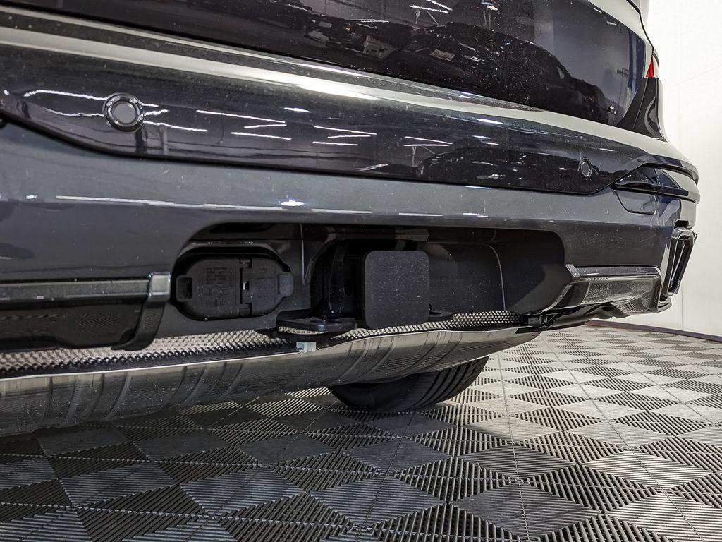 new 2026 BMW X7 car, priced at $123,595