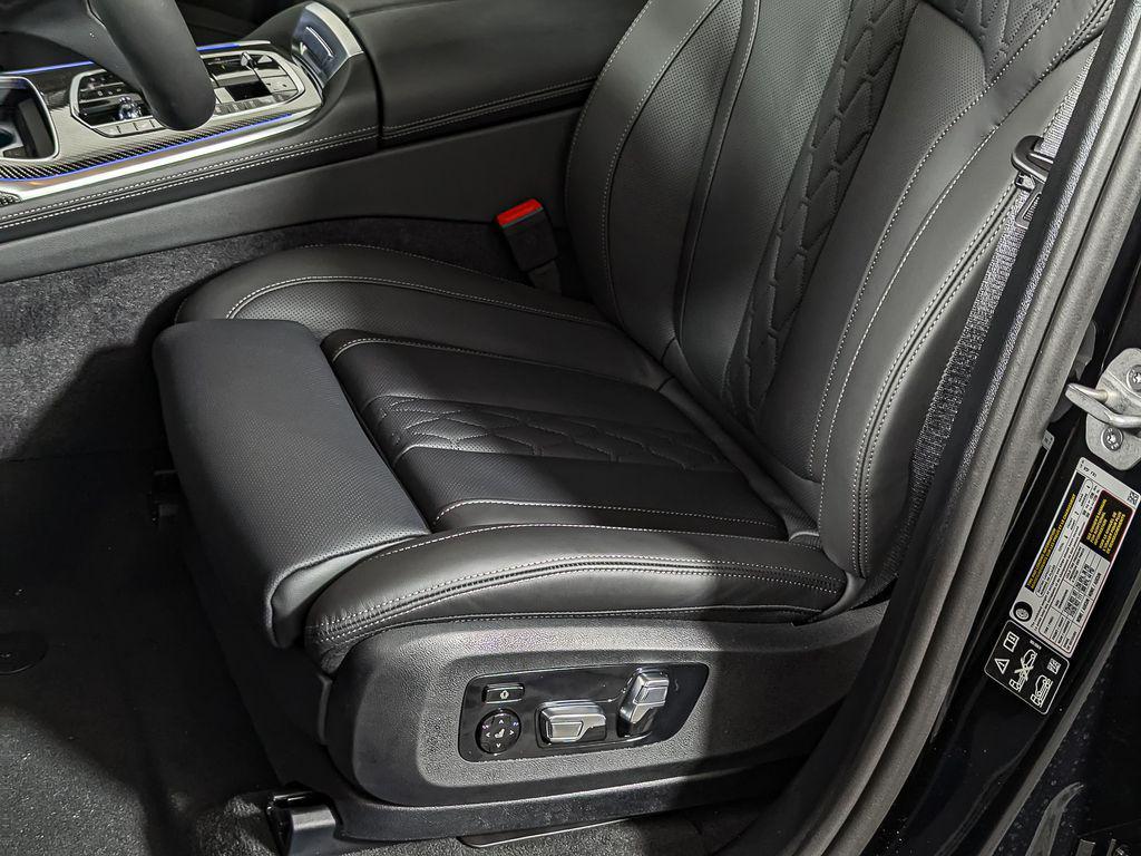 new 2026 BMW X7 car, priced at $123,595
