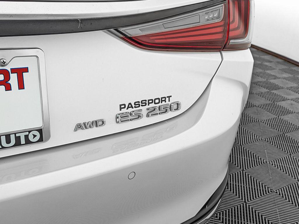 used 2022 Lexus ES 250 car, priced at $33,495