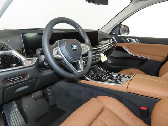 new 2025 BMW X7 car, priced at $90,125