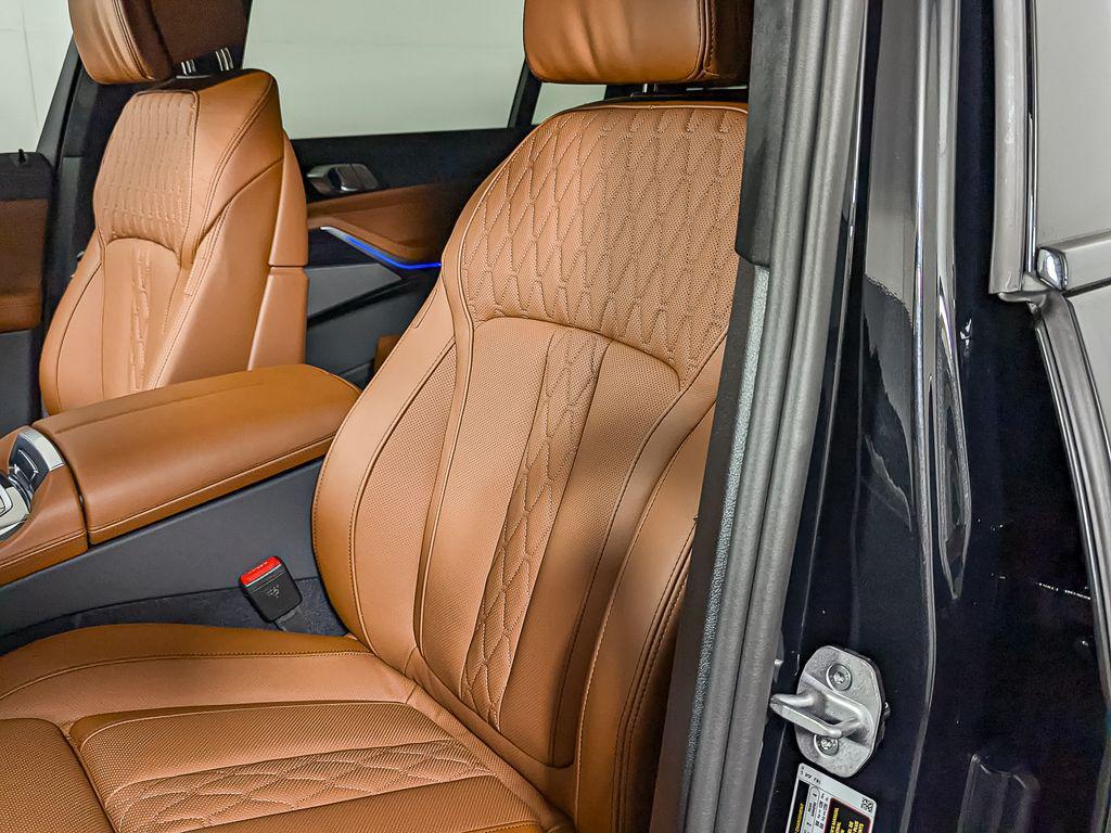 new 2026 BMW X7 car, priced at $123,295