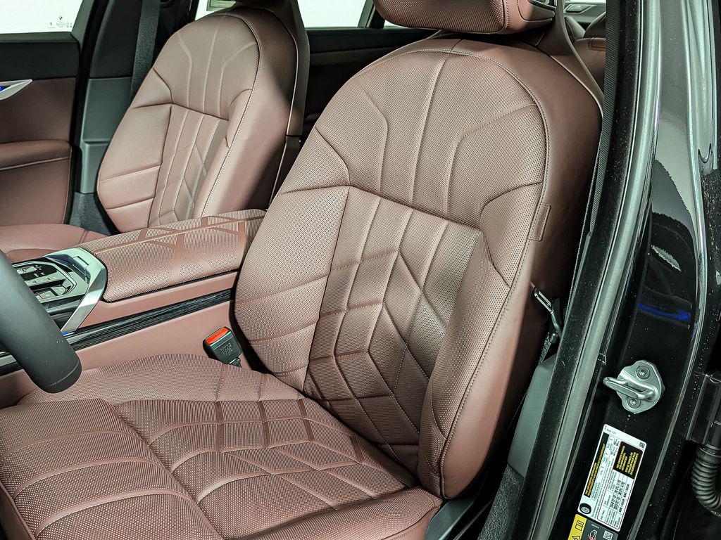 new 2026 BMW i7 car, priced at $115,425