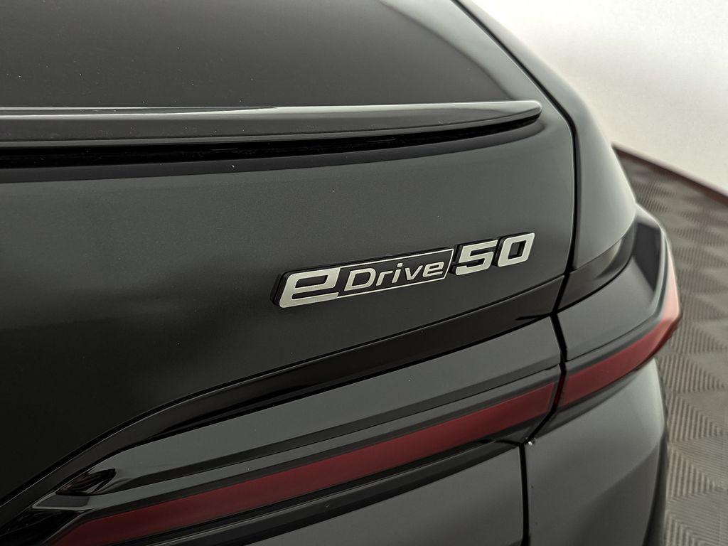 new 2026 BMW i7 car, priced at $115,425