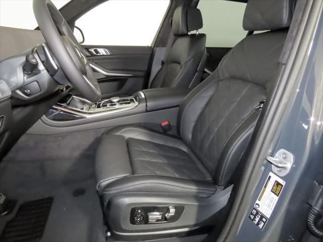 new 2026 BMW X7 car, priced at $100,730