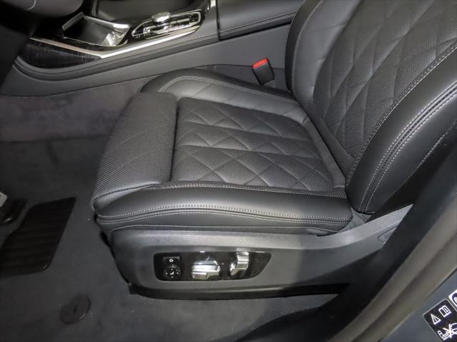 new 2026 BMW X7 car, priced at $100,730