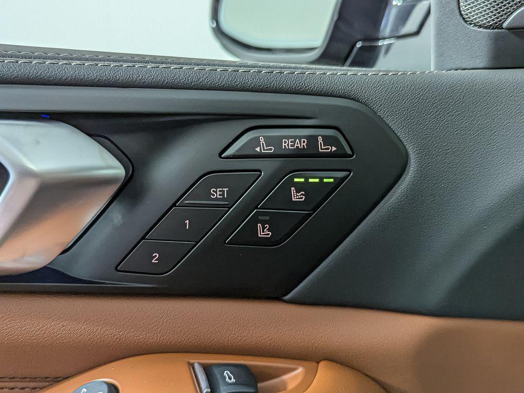 new 2026 BMW X7 car, priced at $123,525