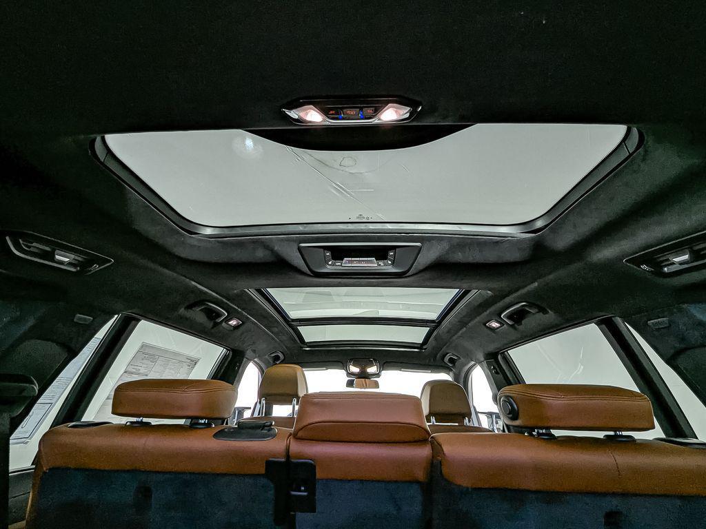 new 2026 BMW X7 car, priced at $123,525
