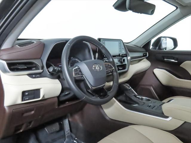 used 2021 Toyota Highlander car, priced at $34,276