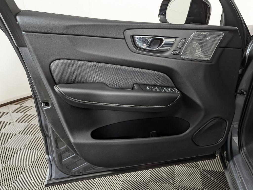 used 2021 Volvo XC60 Recharge Plug-In Hybrid car, priced at $35,995