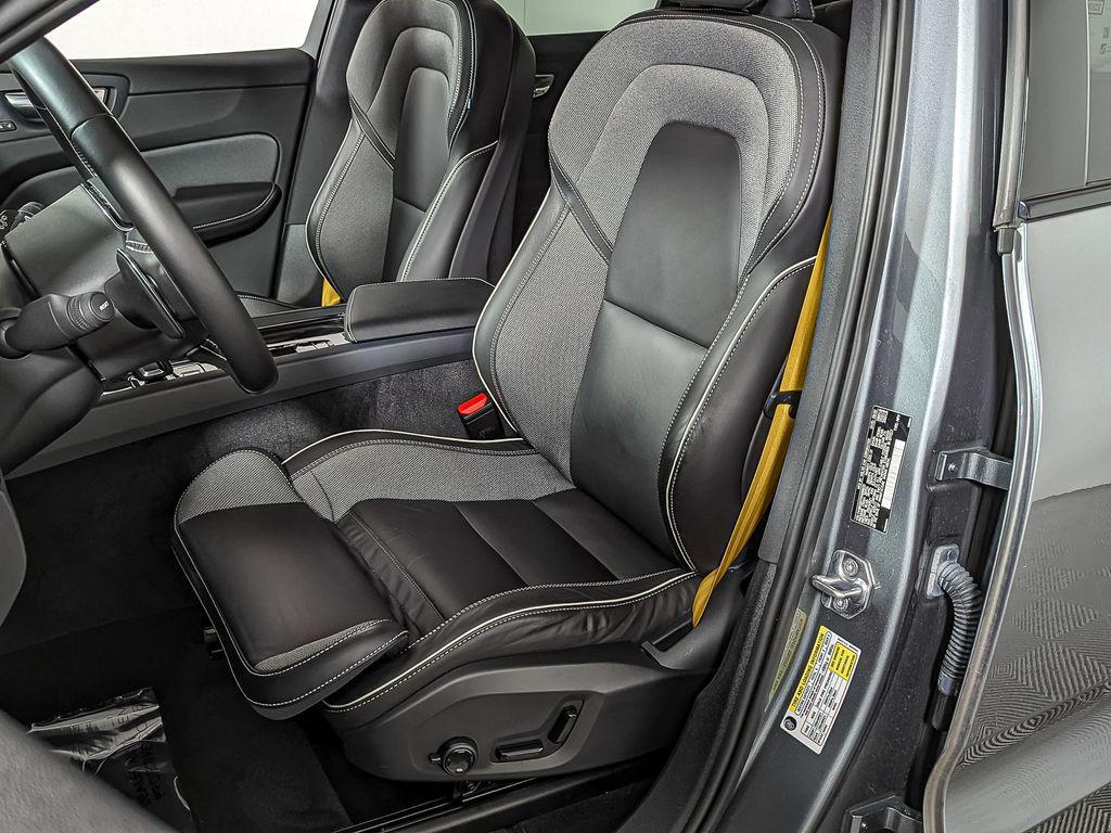 used 2021 Volvo XC60 Recharge Plug-In Hybrid car, priced at $35,995