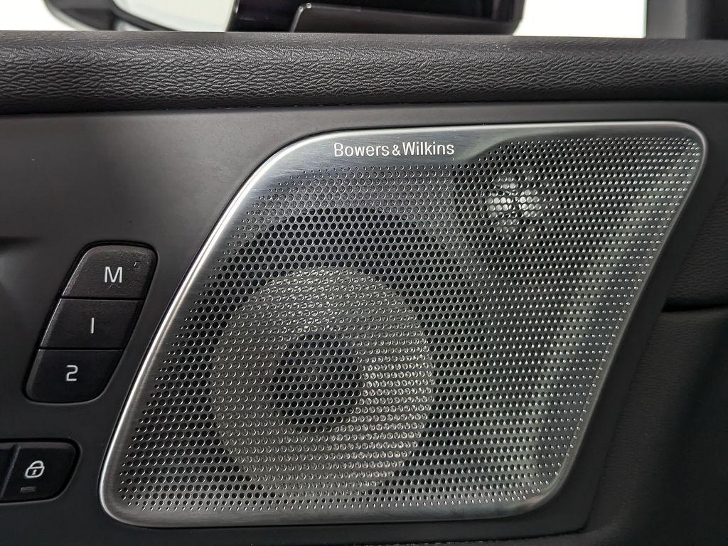 used 2021 Volvo XC60 Recharge Plug-In Hybrid car, priced at $35,995