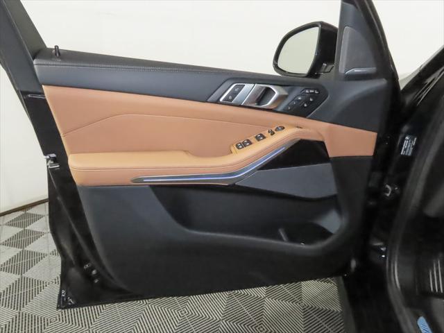new 2026 BMW X7 car, priced at $99,575