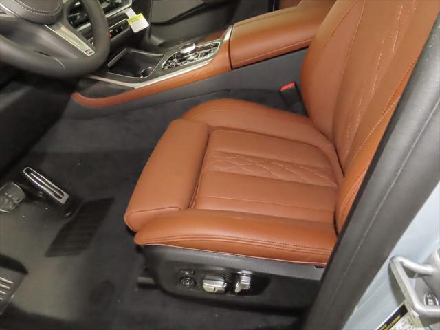 new 2025 BMW X7 car, priced at $97,050