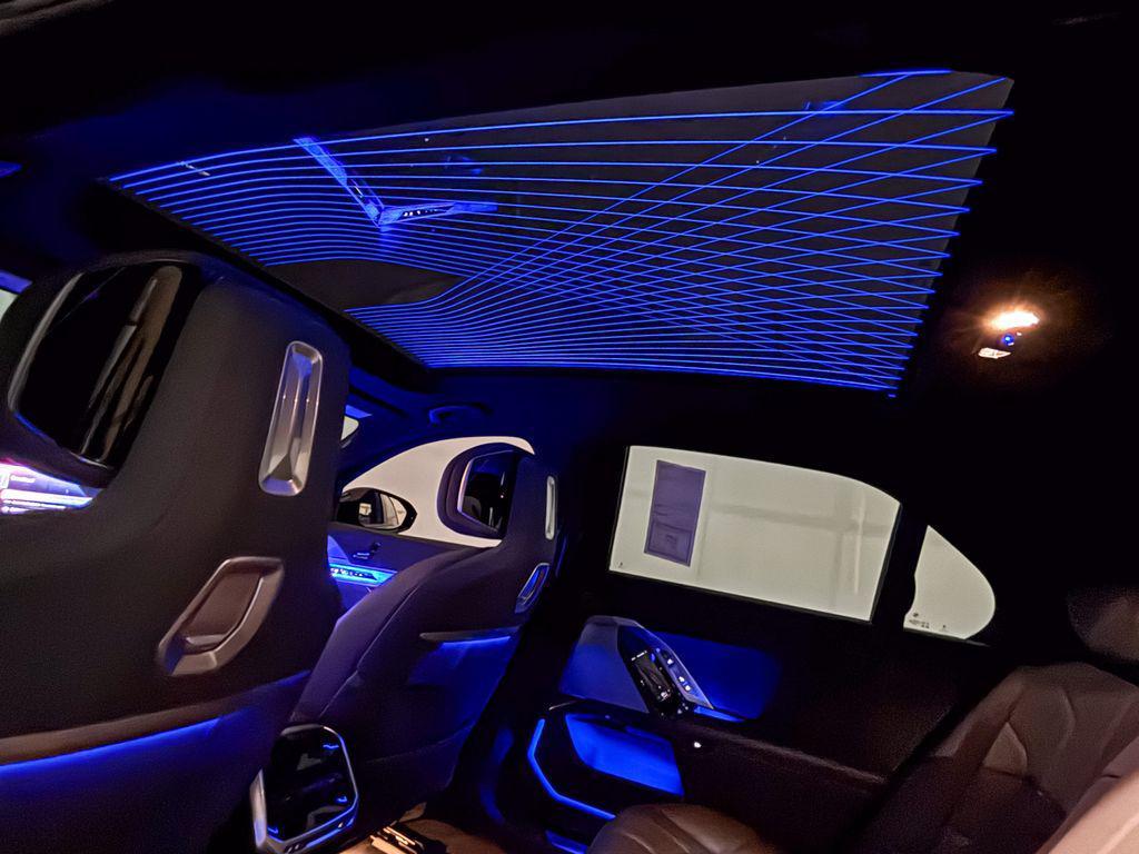 new 2025 BMW 760 car, priced at $129,225