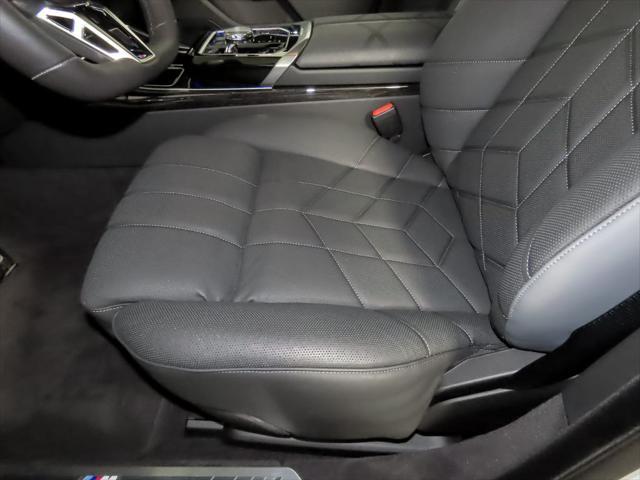 used 2025 BMW i7 car