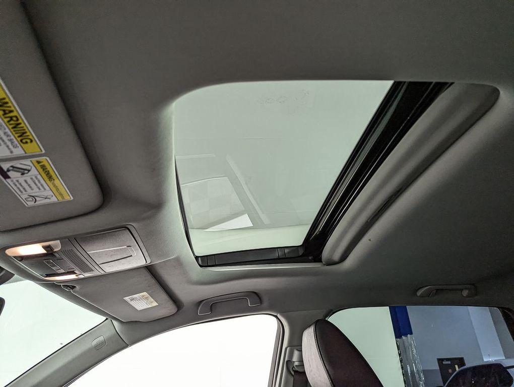 used 2018 Acura MDX car, priced at $21,995