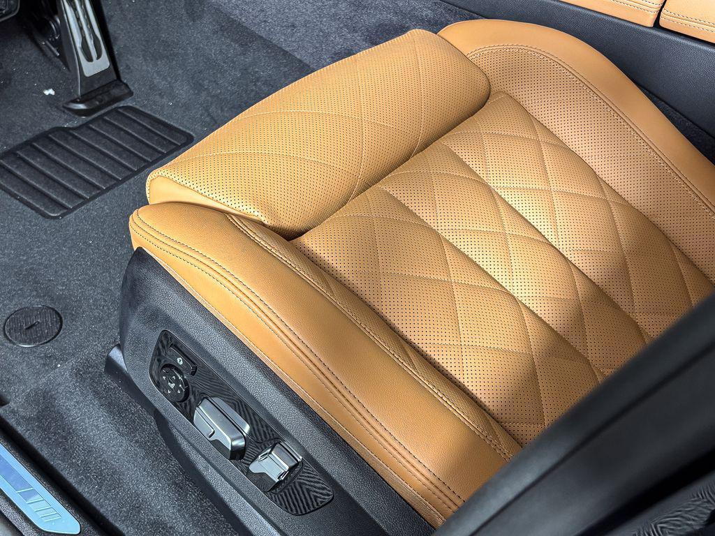new 2026 BMW X7 car, priced at $100,480