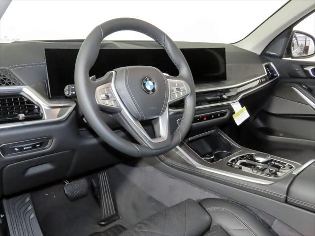 new 2026 BMW X7 car, priced at $90,275