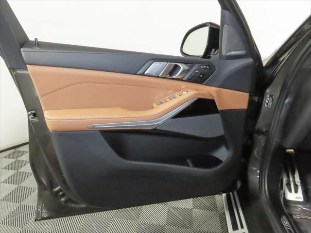 used 2022 BMW X7 car, priced at $54,995