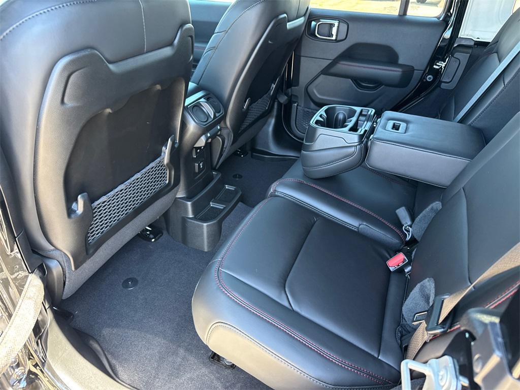 new 2025 Jeep Wrangler car, priced at $62,220