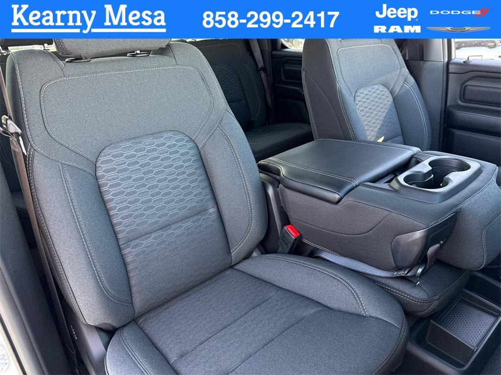 new 2025 Ram 1500 car, priced at $42,424