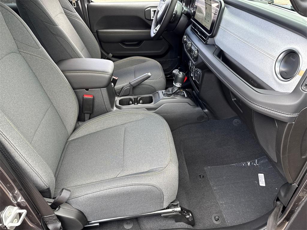 new 2025 Jeep Wrangler car, priced at $48,320