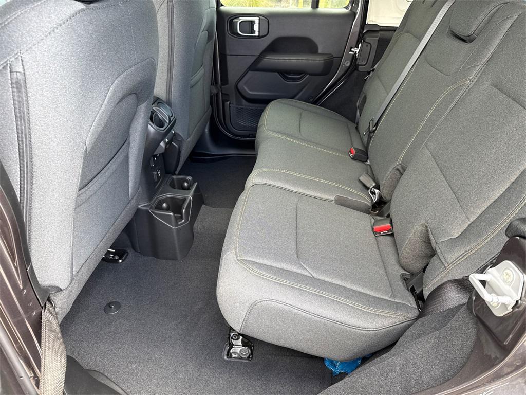 new 2025 Jeep Wrangler car, priced at $48,320