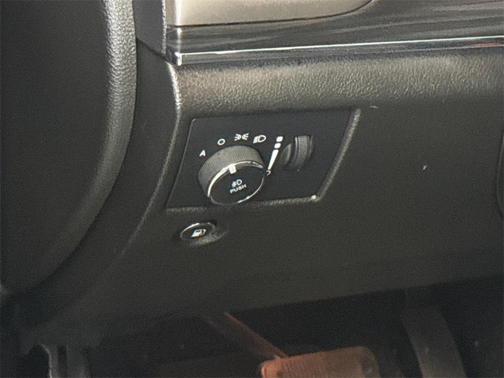 used 2021 Jeep Grand Cherokee car, priced at $25,990