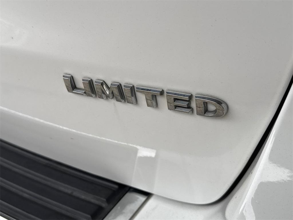 used 2021 Jeep Grand Cherokee car, priced at $25,990