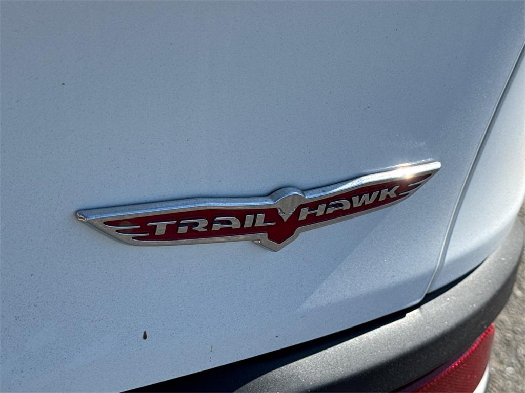 new 2015 Jeep Cherokee car, priced at $9,995