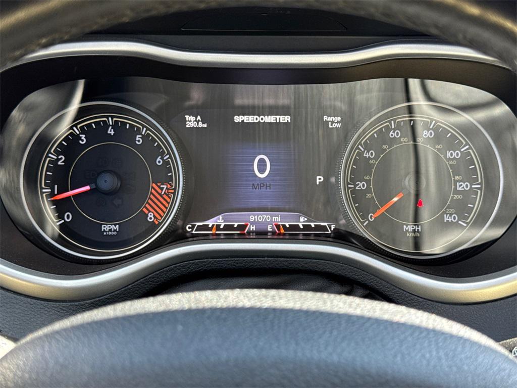 new 2015 Jeep Cherokee car, priced at $9,995