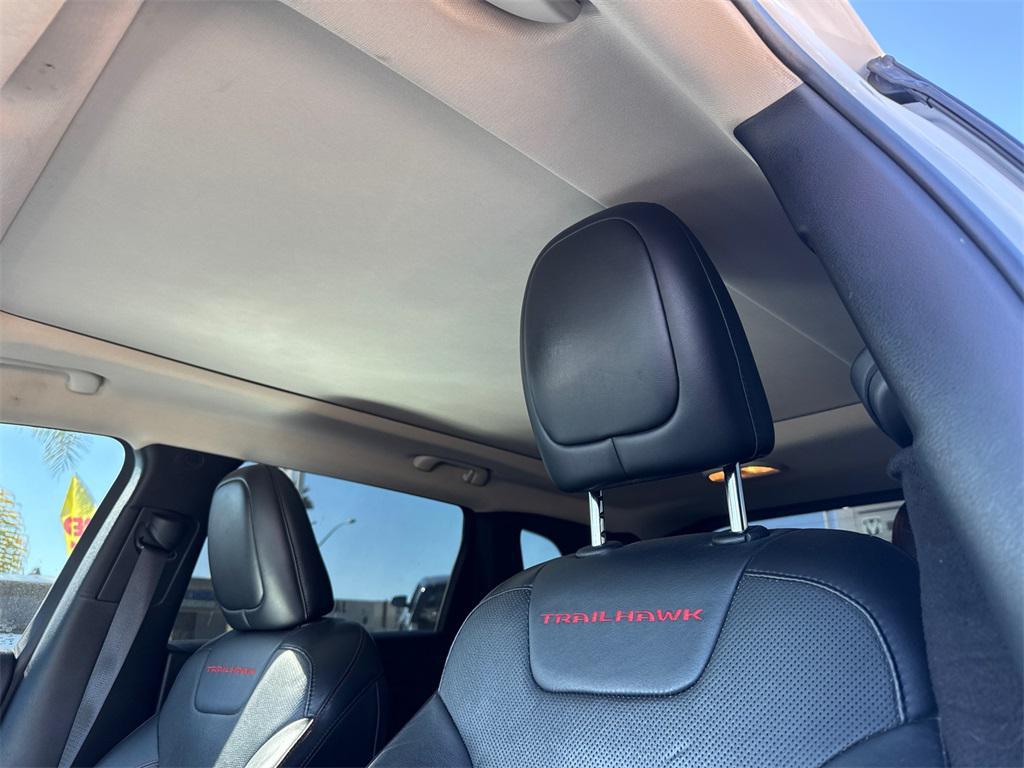 new 2015 Jeep Cherokee car, priced at $9,995