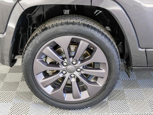 used 2020 Jeep Cherokee car, priced at $20,947