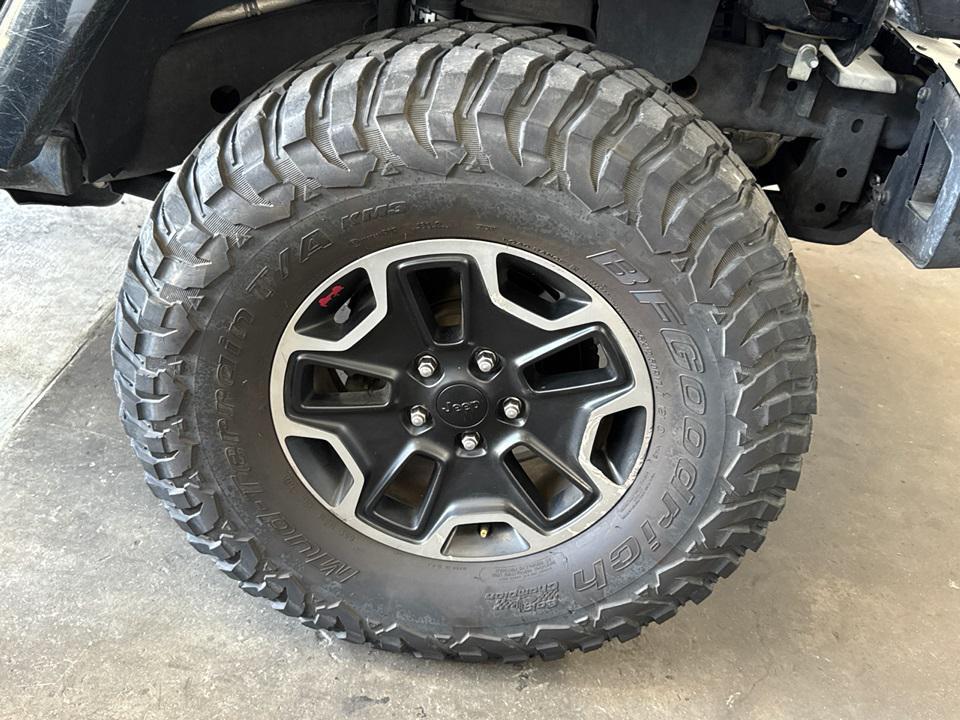 used 2015 Jeep Wrangler Unlimited car, priced at $16,930