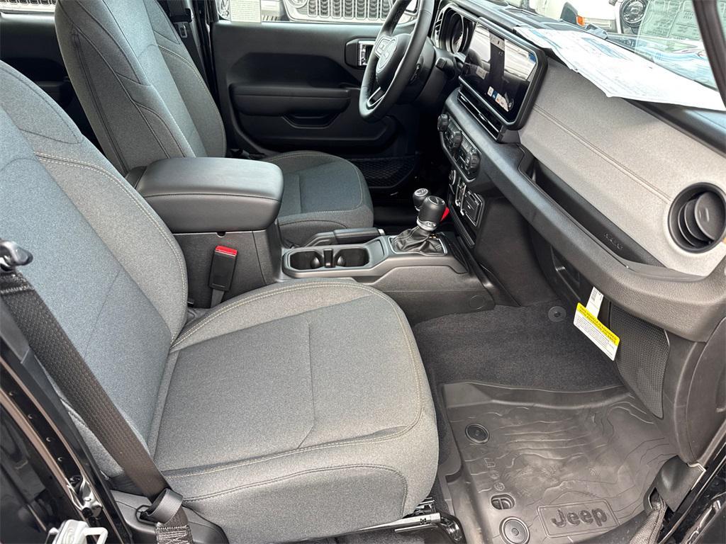 new 2025 Jeep Gladiator car, priced at $43,550