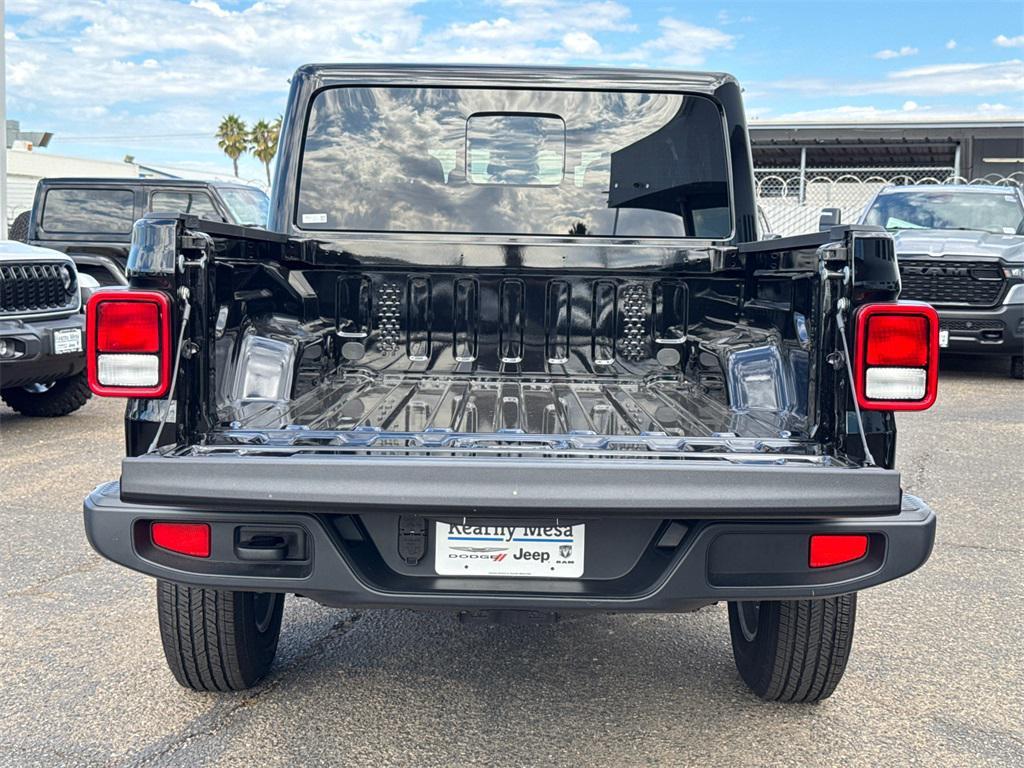 new 2025 Jeep Gladiator car, priced at $43,550